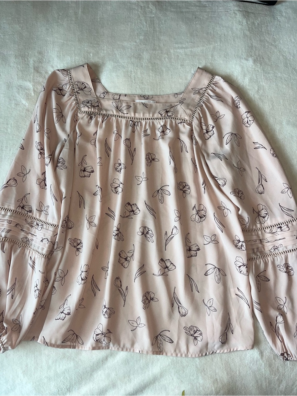 Womens Light Pink Floral Popover Blouse Sz Medium Relxed Fit Work Top Office